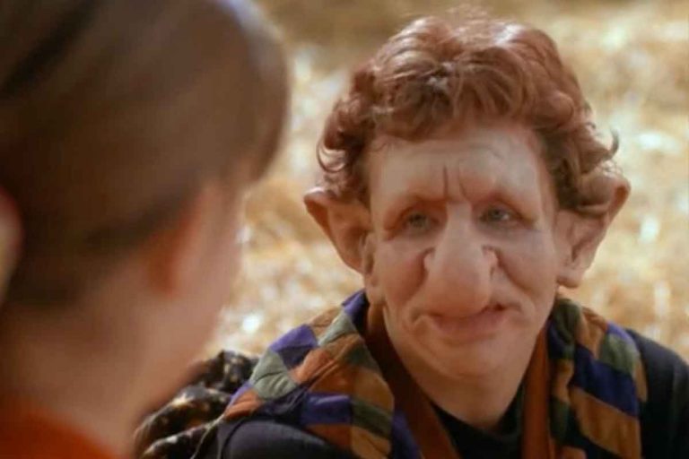 Hocus Pocus or Halloweentown Which one�s better and why did you say Hocus Pocus or Halloweentown Which one�s better and why did you say
