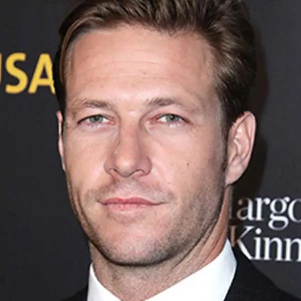 Netflix's Chris Hemsworth (Luke Bracey)